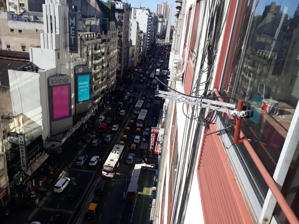 Апартаменты 4 Ventanales Sobre La Avenida Corrientes Буэнос-Айрес Экстерьер фото