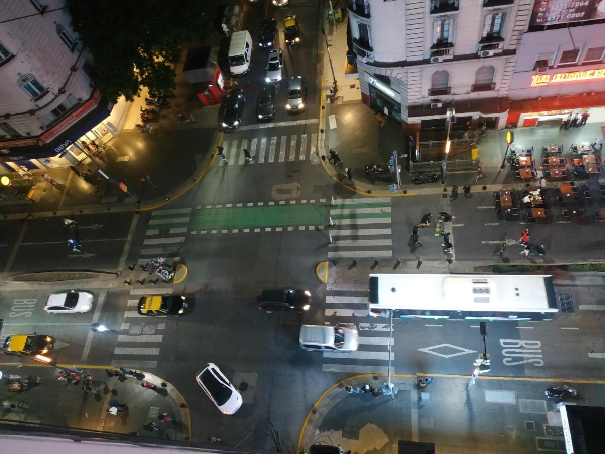 Апартаменты 4 Ventanales Sobre La Avenida Corrientes Буэнос-Айрес Экстерьер фото